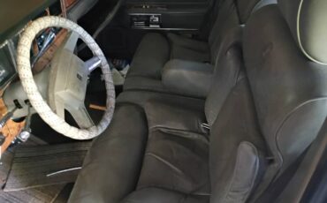 Lincoln-town-car-1987-grey-2