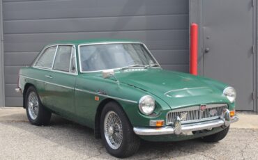 MG-CGT-1969-Coupe-1