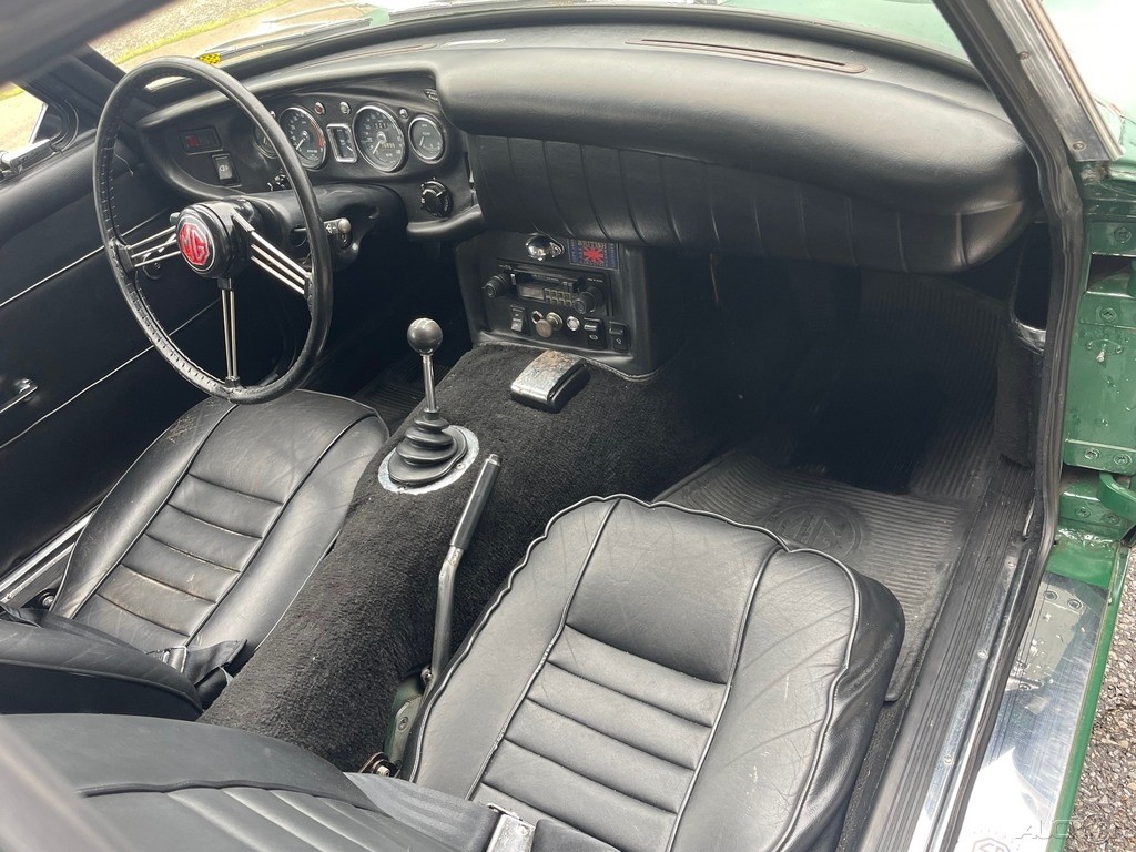 MG-CGT-1969-Coupe-15