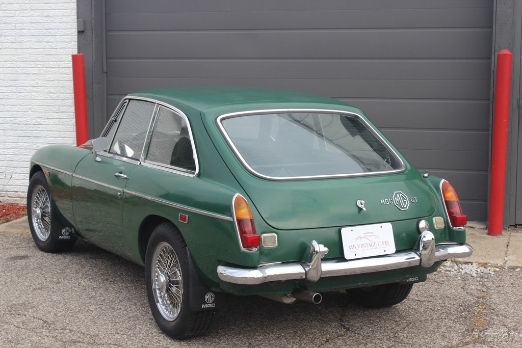 MG-CGT-1969-Coupe-2