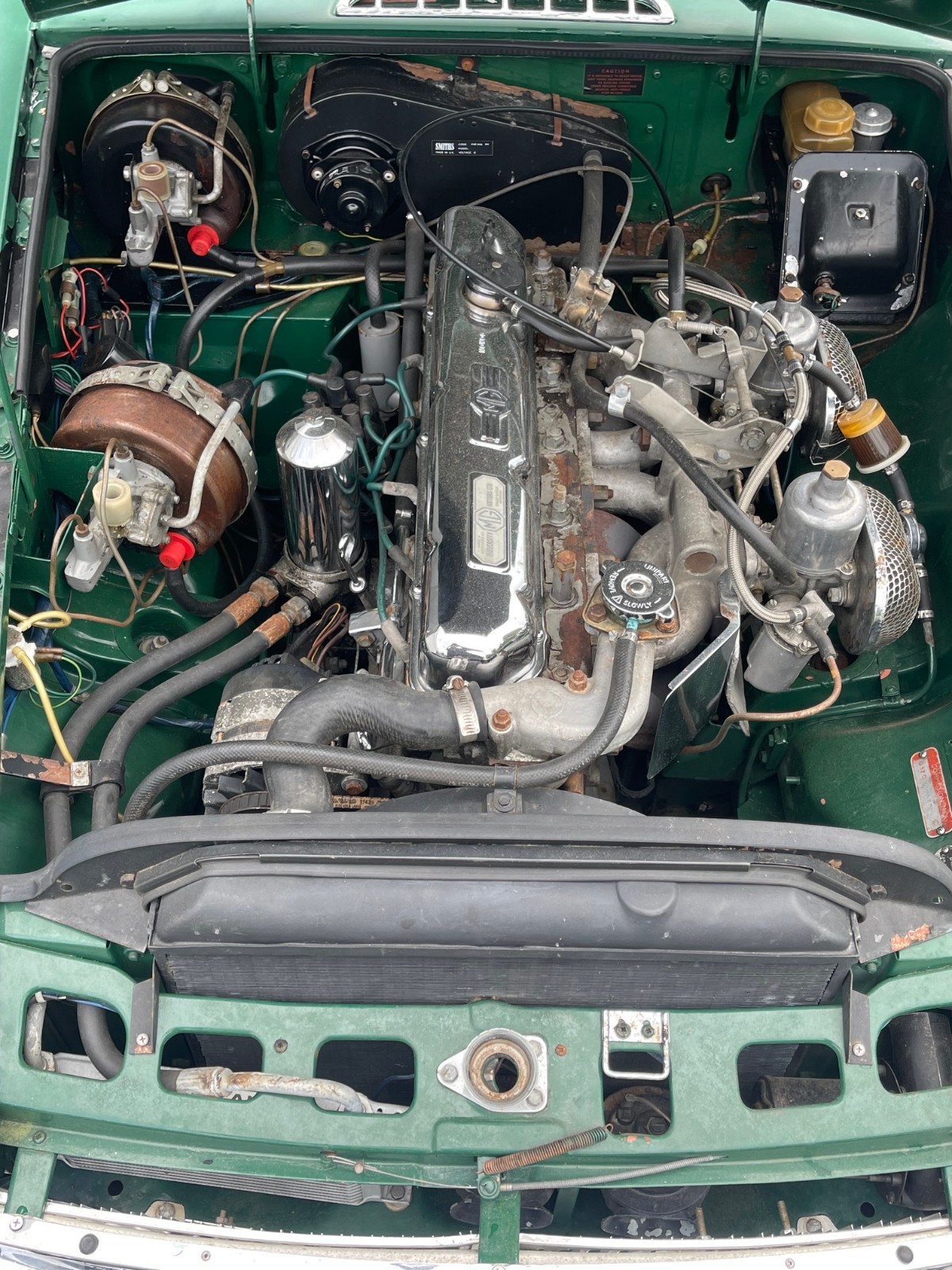 MG-CGT-1969-Coupe-20