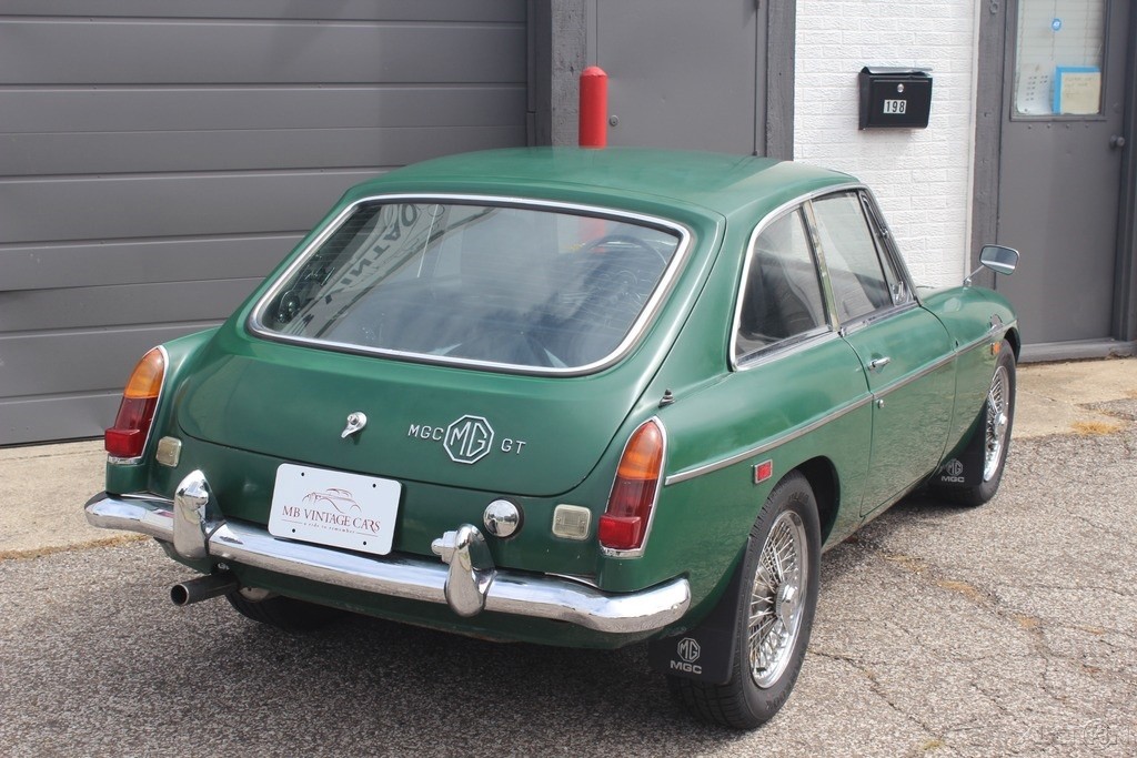 MG-CGT-1969-Coupe-3