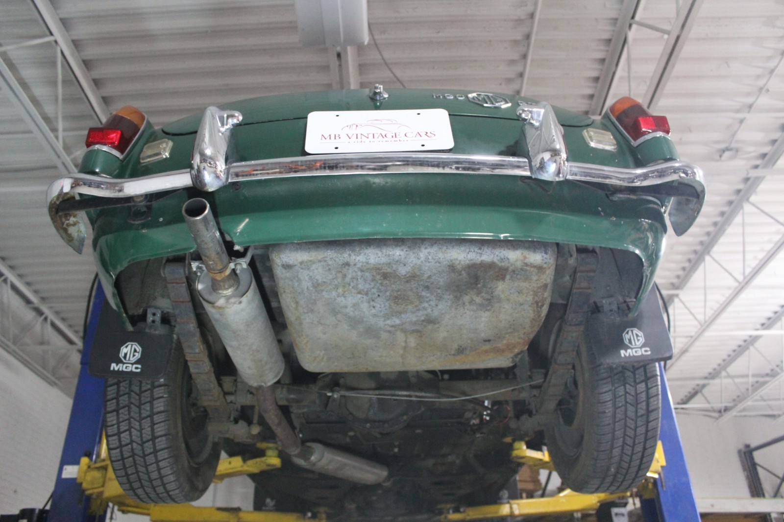 MG-CGT-1969-Coupe-31