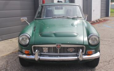 MG-CGT-1969-Coupe-4