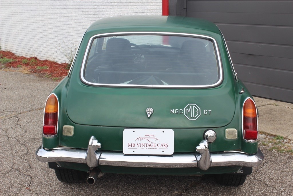MG-CGT-1969-Coupe-5
