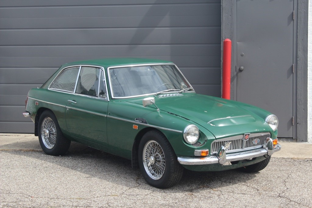 MG-CGT-1969-Coupe-6