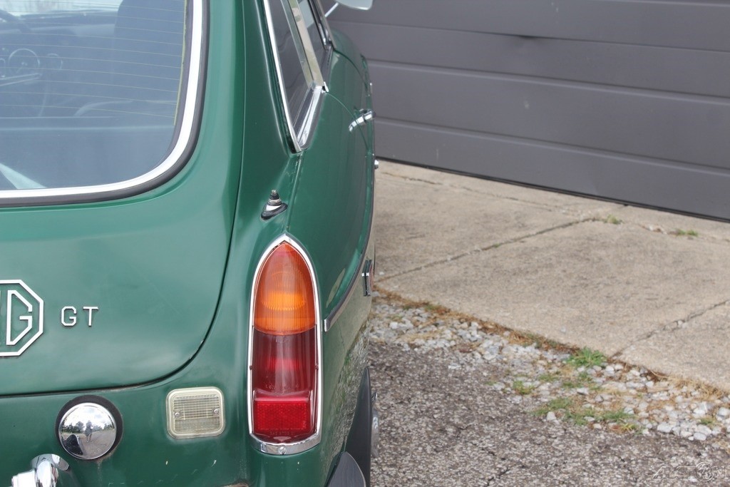 MG-CGT-1969-Coupe-8