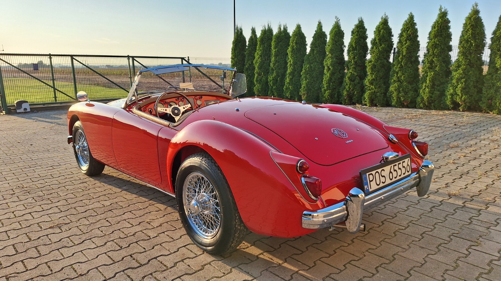 MG-MGA-1960-Convertible-2