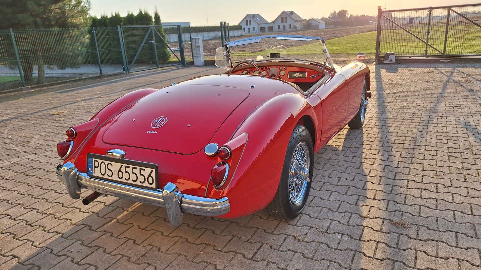 MG-MGA-1960-Convertible-31