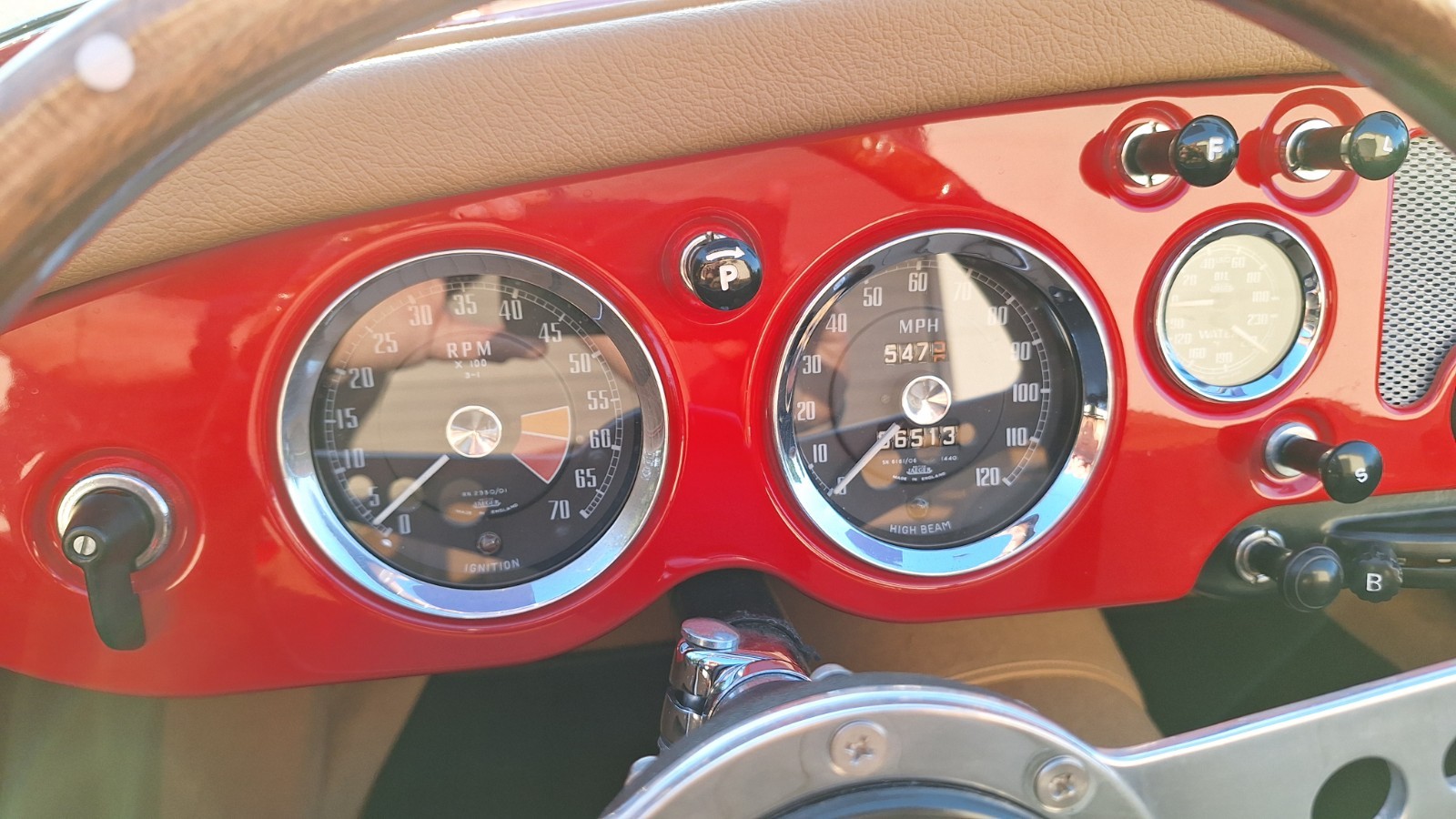 MG-MGA-1960-Convertible-32