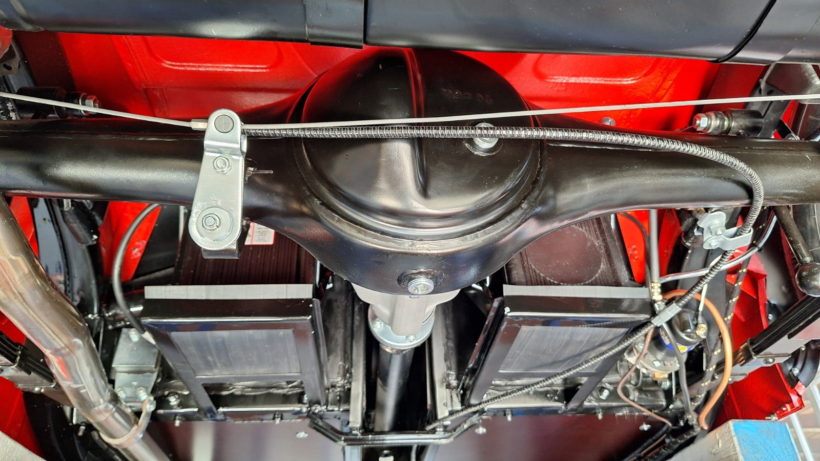 MG-MGA-1960-Convertible-39