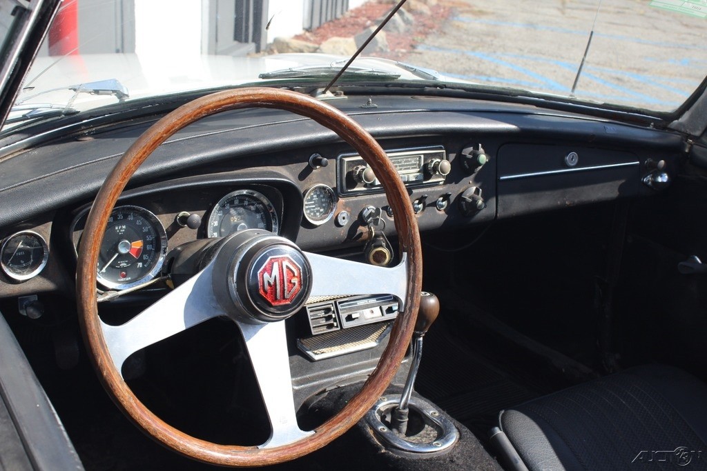 MG-MGB-1963-Convertible-14