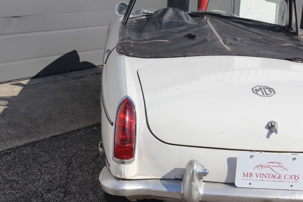 MG-MGB-1963-Convertible-9