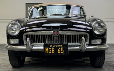 MG-MGB-1965-Convertible-3