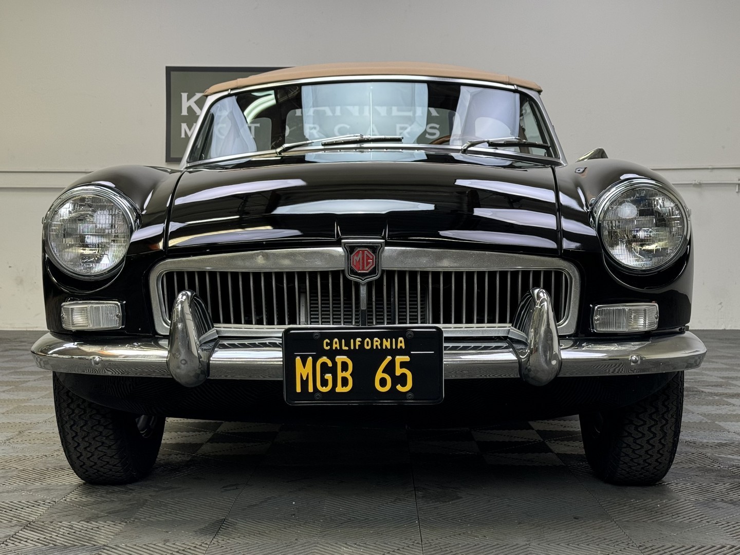 MG-MGB-1965-Convertible-3