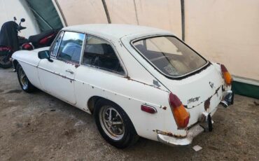 MG-MGB-1970-Coupe-1