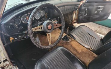 MG-MGB-1970-Coupe-12