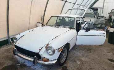 MG-MGB-1970-Coupe-5