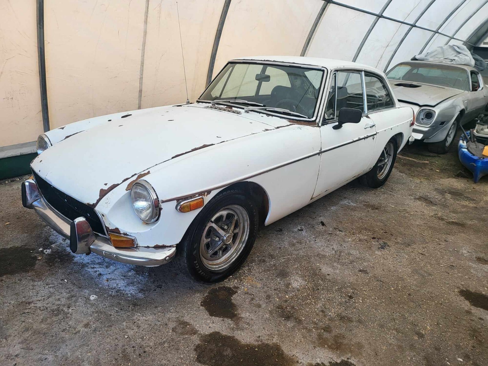 MG-MGB-1970-Coupe