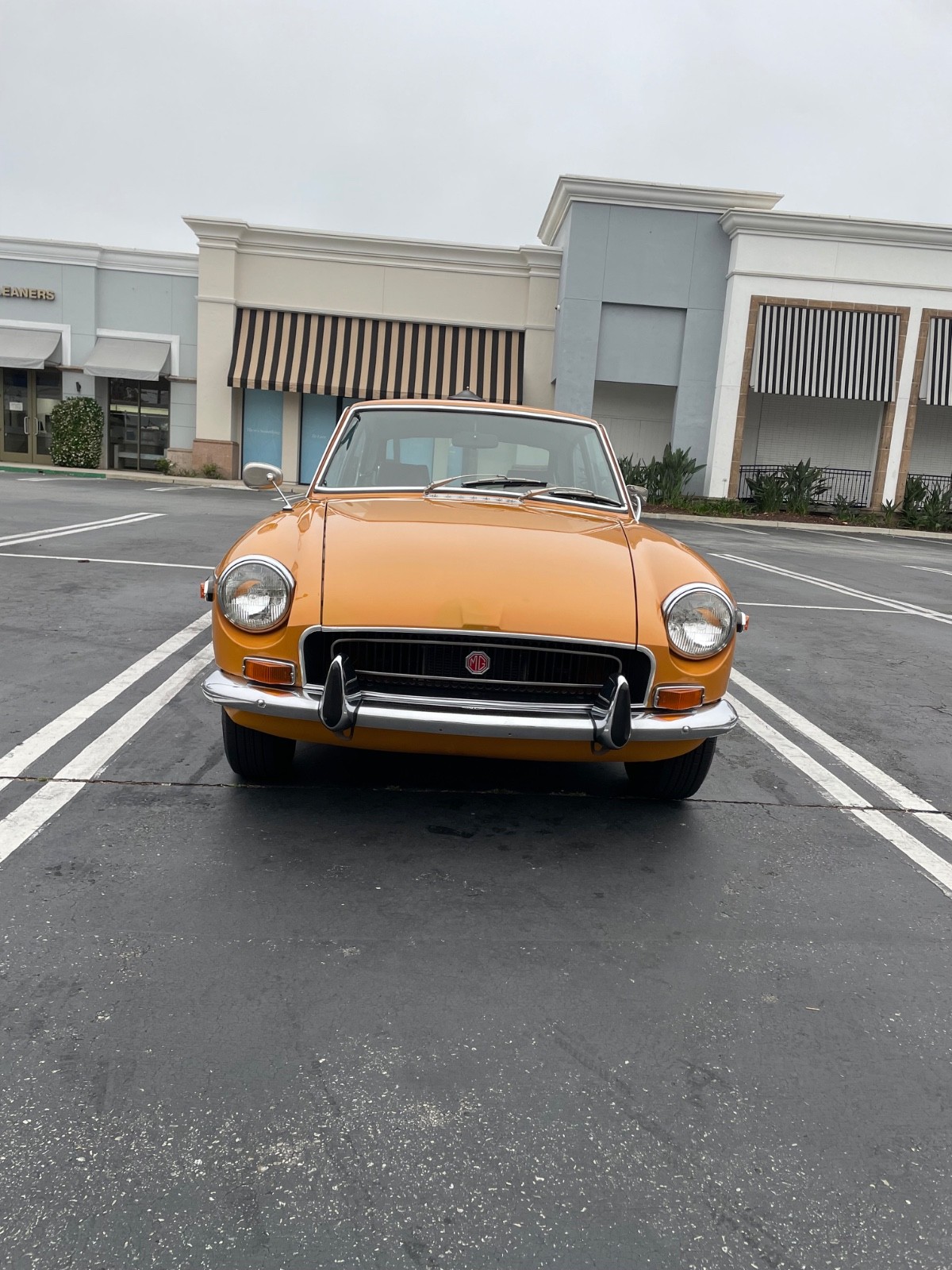 MG-MGB-1971-Hatchback-1