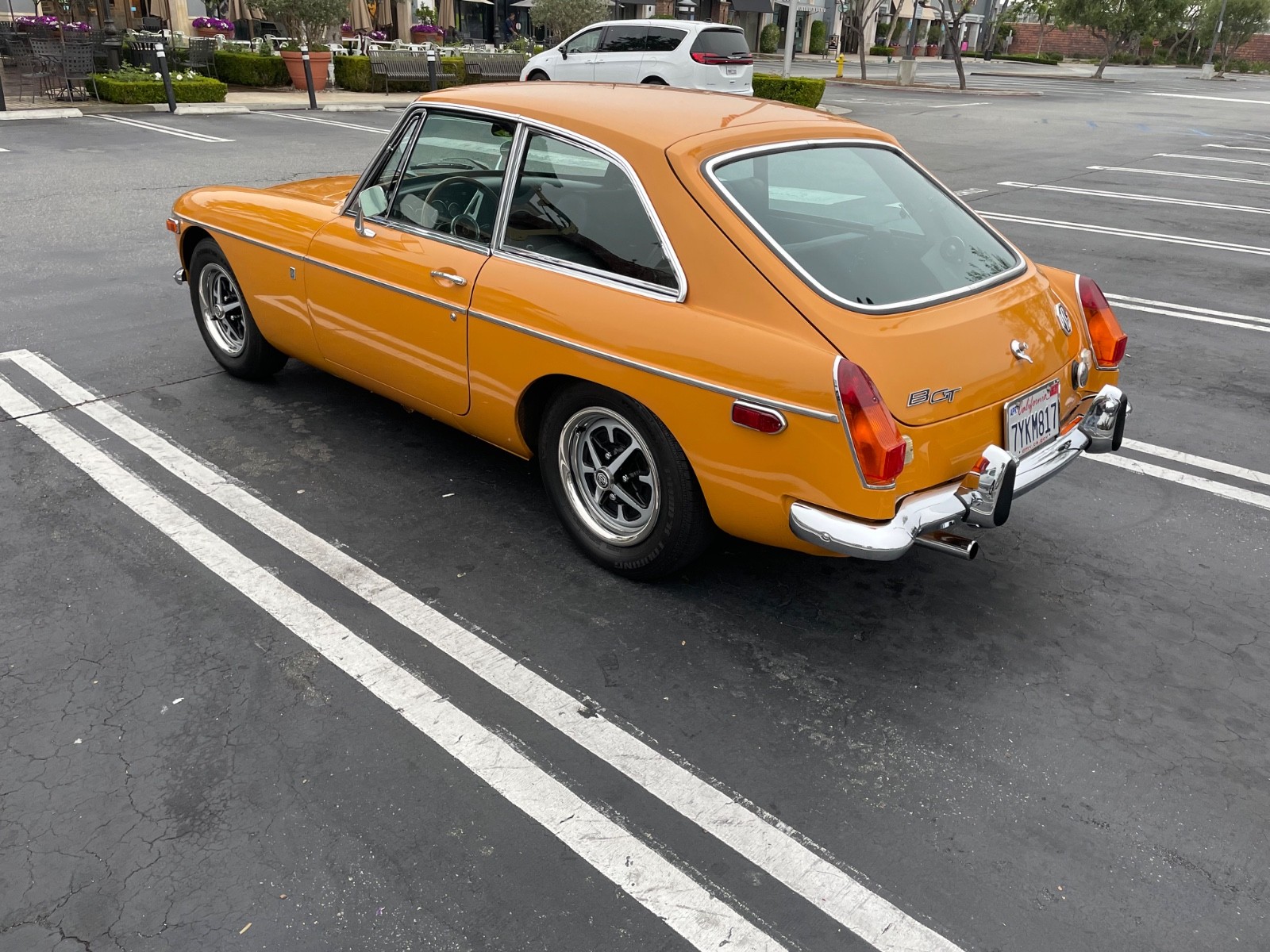 MG-MGB-1971-Hatchback-2