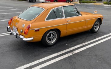 MG-MGB-1971-Hatchback-3