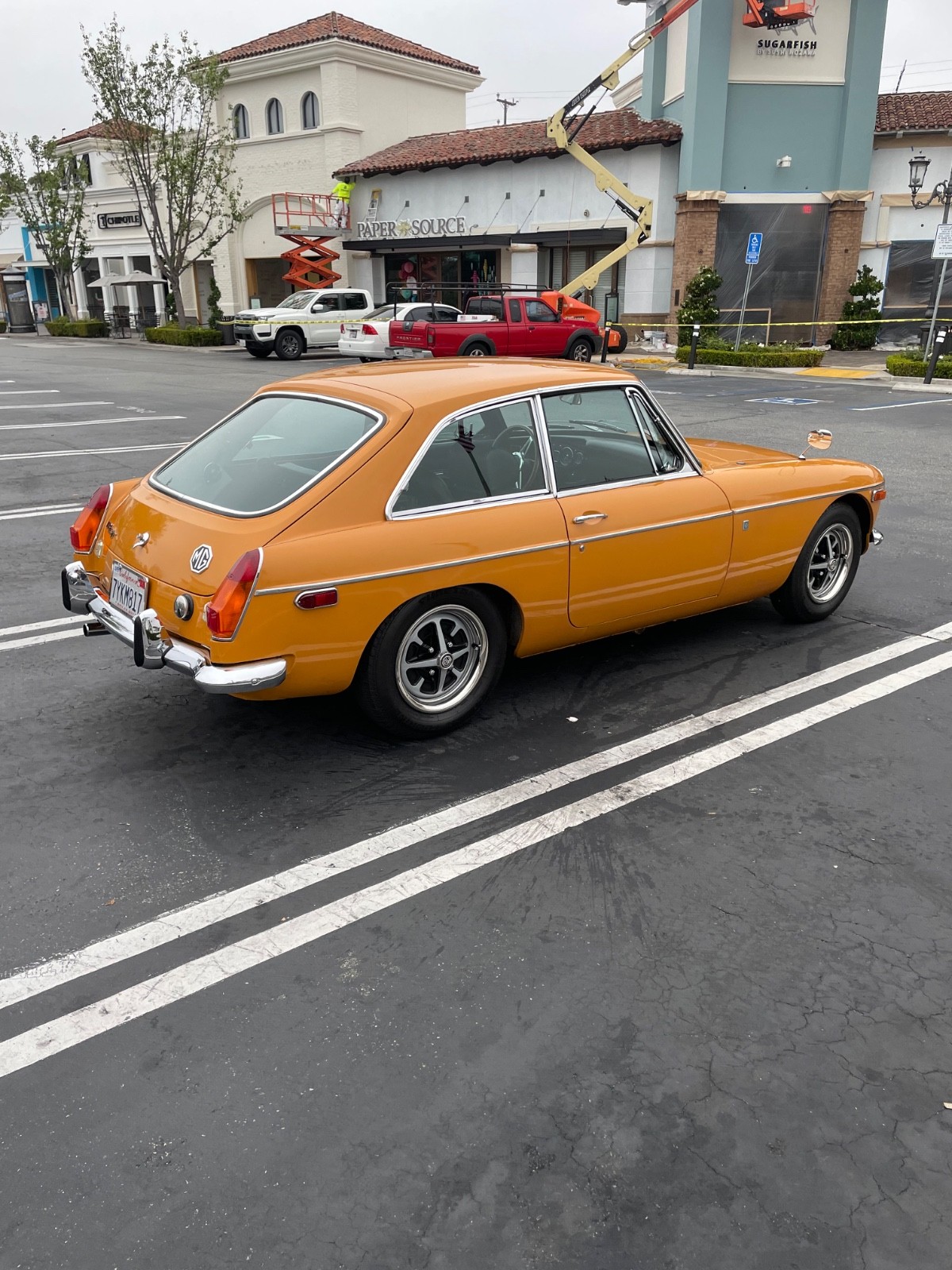 MG-MGB-1971-Hatchback-3