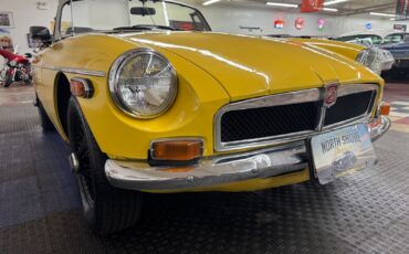 MG-MGB-1974-2-door-convo-12