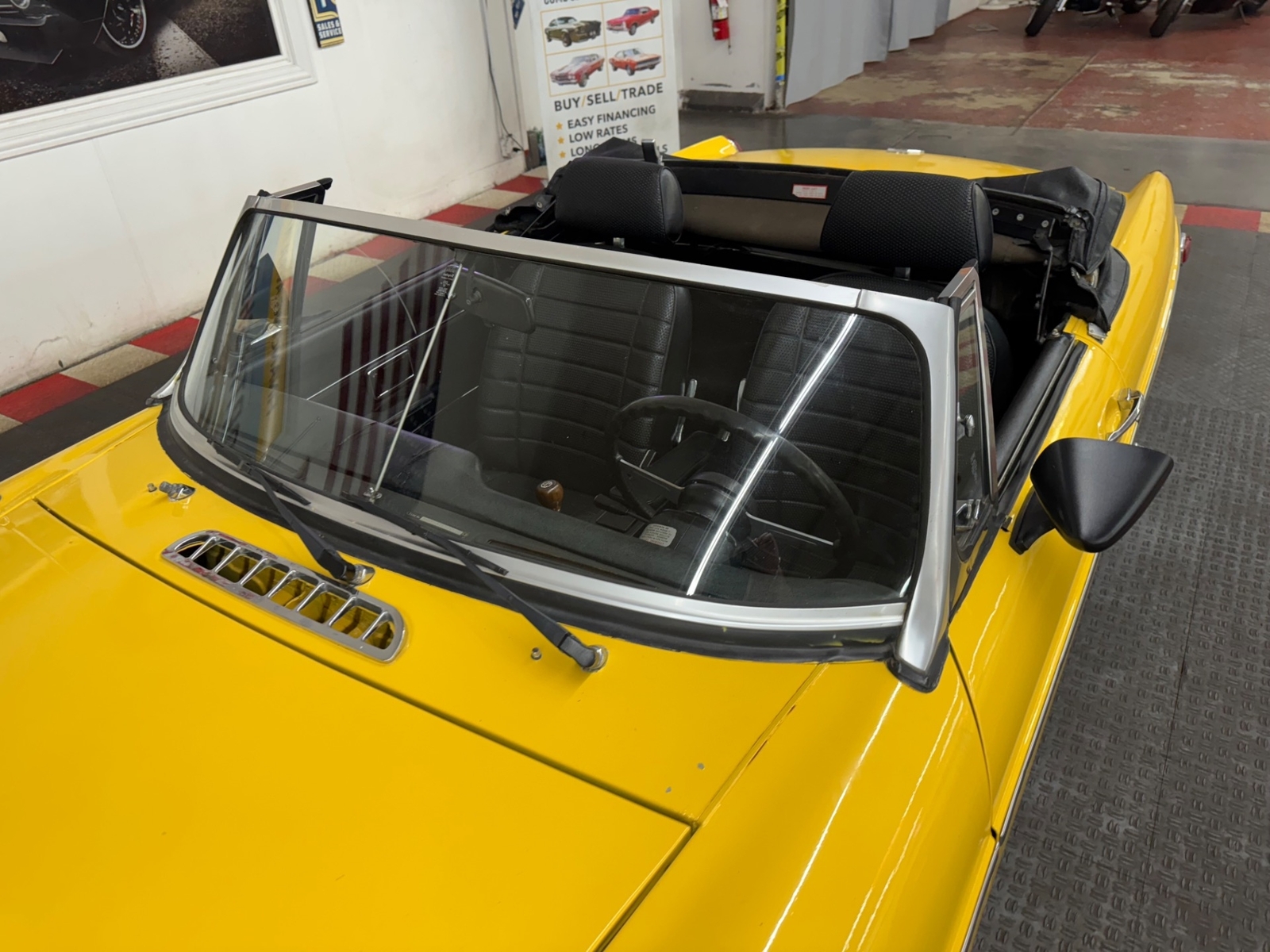 MG-MGB-1974-2-door-convo-14