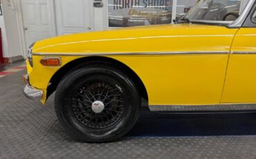 MG-MGB-1974-2-door-convo-19