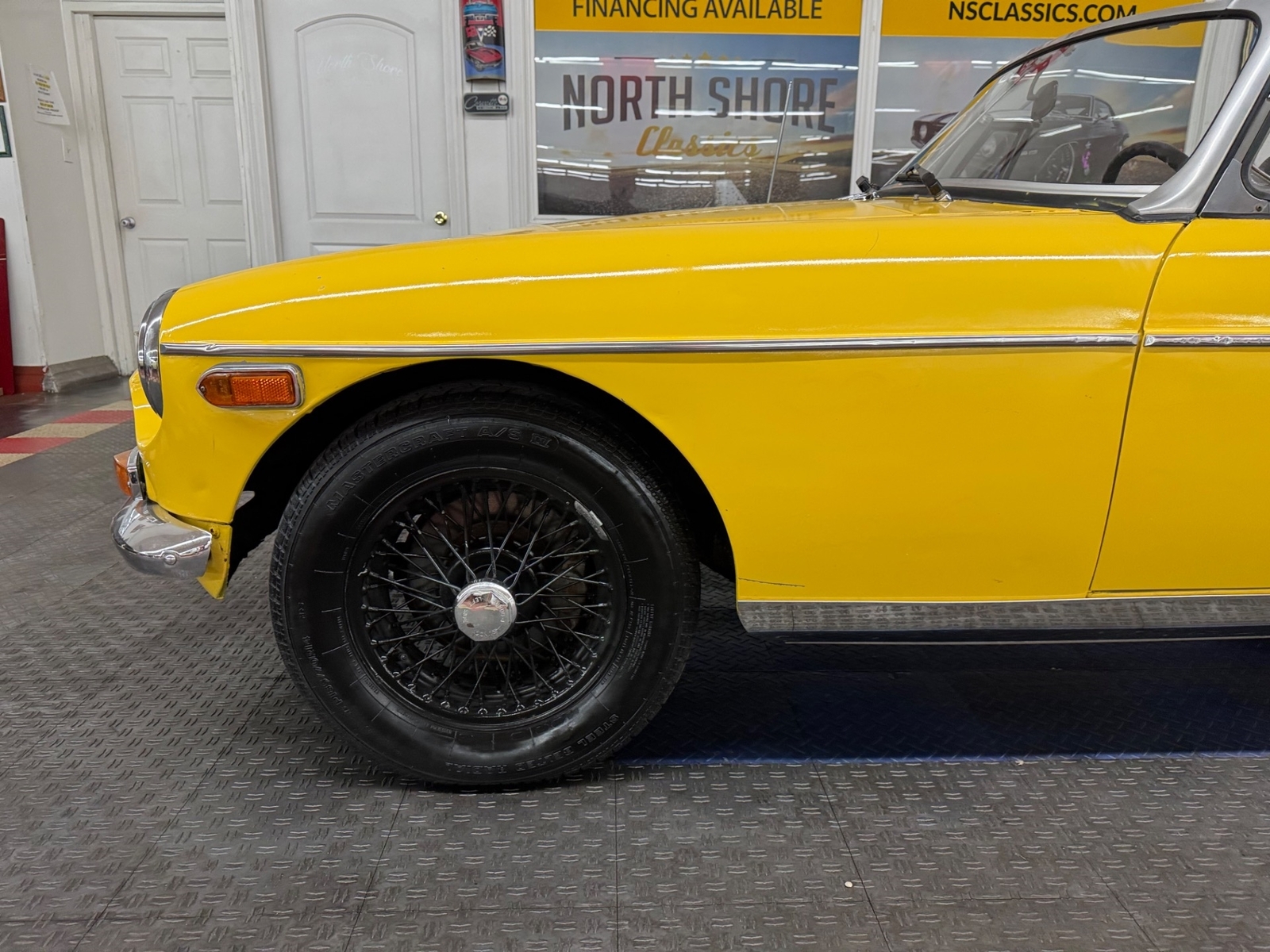 MG-MGB-1974-2-door-convo-19