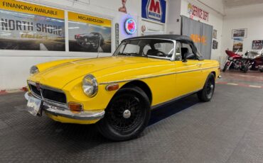 MG-MGB-1974-2-door-convo-2