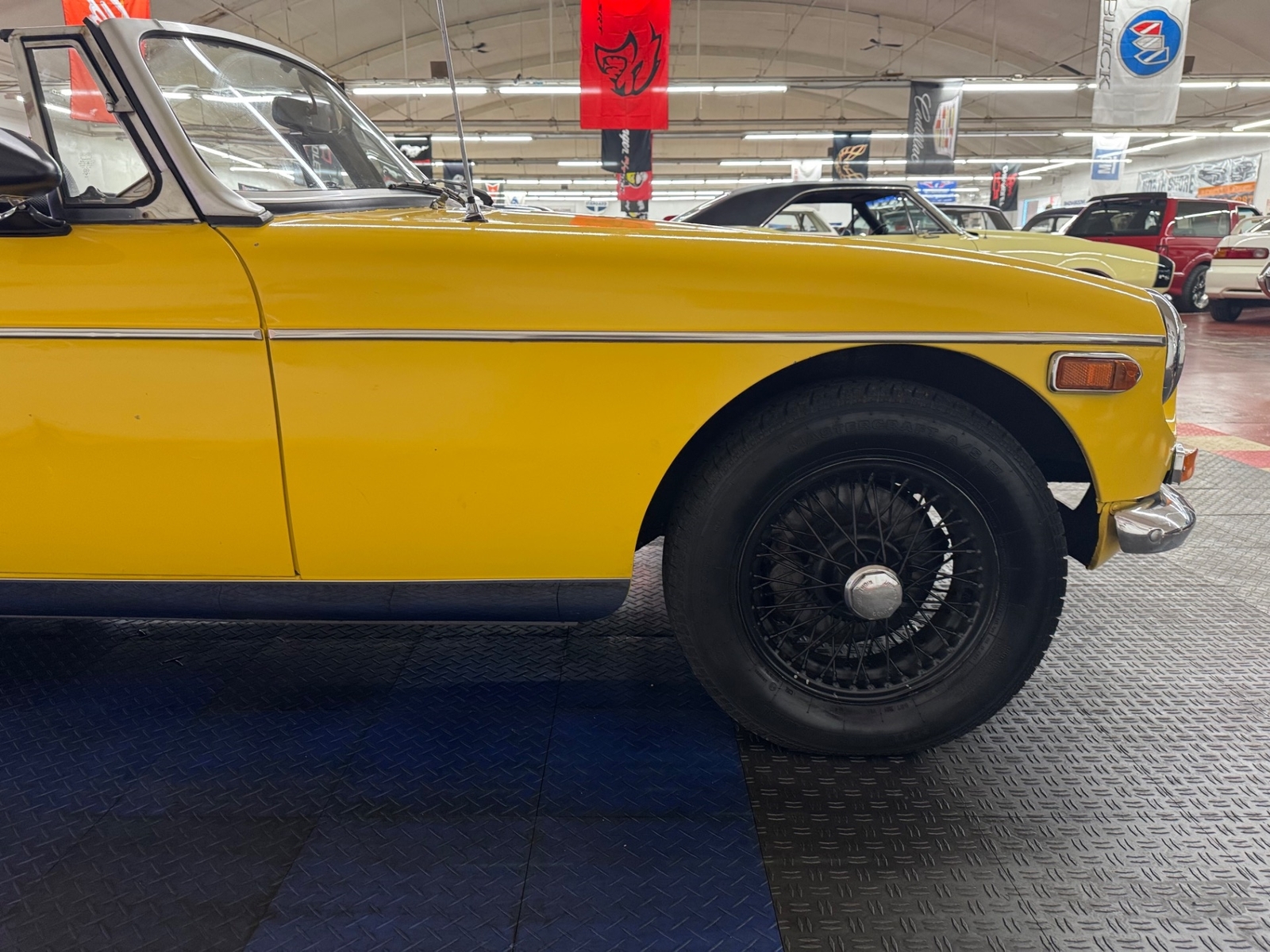 MG-MGB-1974-2-door-convo-26