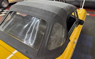 MG-MGB-1974-2-door-convo-4