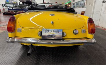 MG-MGB-1974-2-door-convo-9