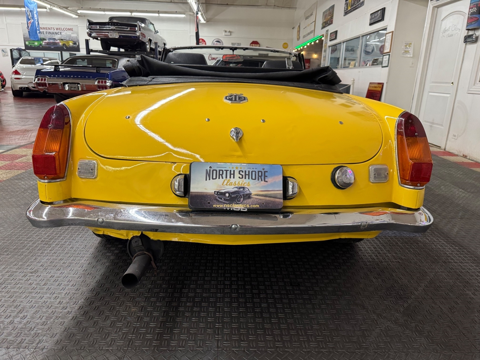 MG-MGB-1974-2-door-convo-9