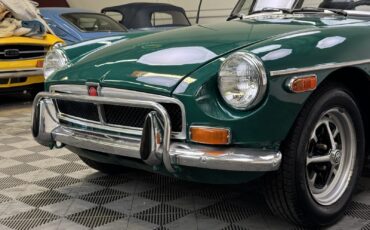 MG-MGB-1974-Convertible-2