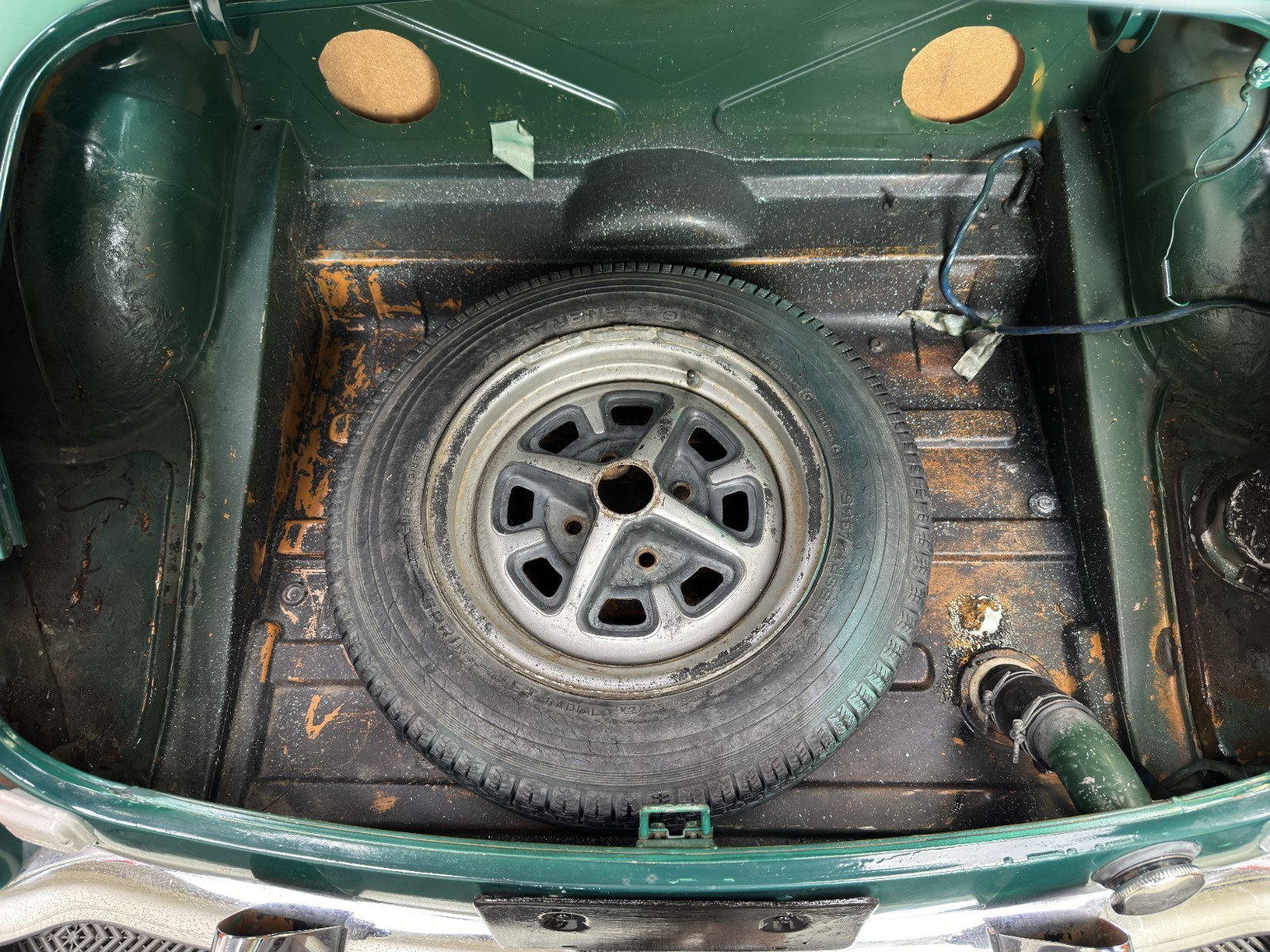 MG-MGB-1974-Convertible-27