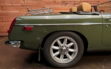MG-MGB-1974-Convertible-9