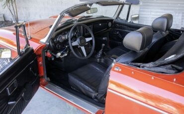 MG-MGB-1975-Convertible-9