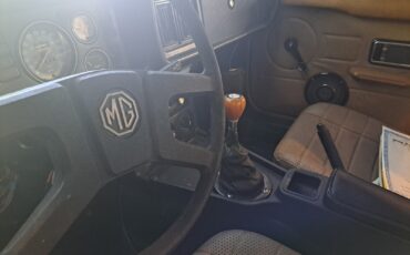 MG-MGB-1978-Convertible-3