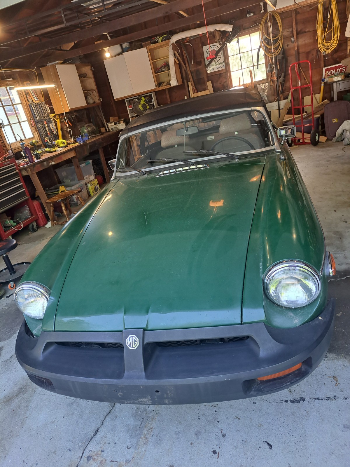 MG-MGB-1978-Convertible-4