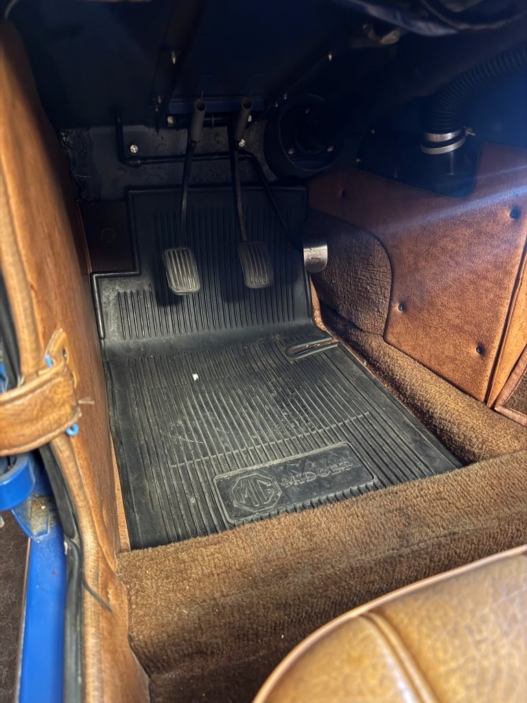 MG-Midget-1975-24