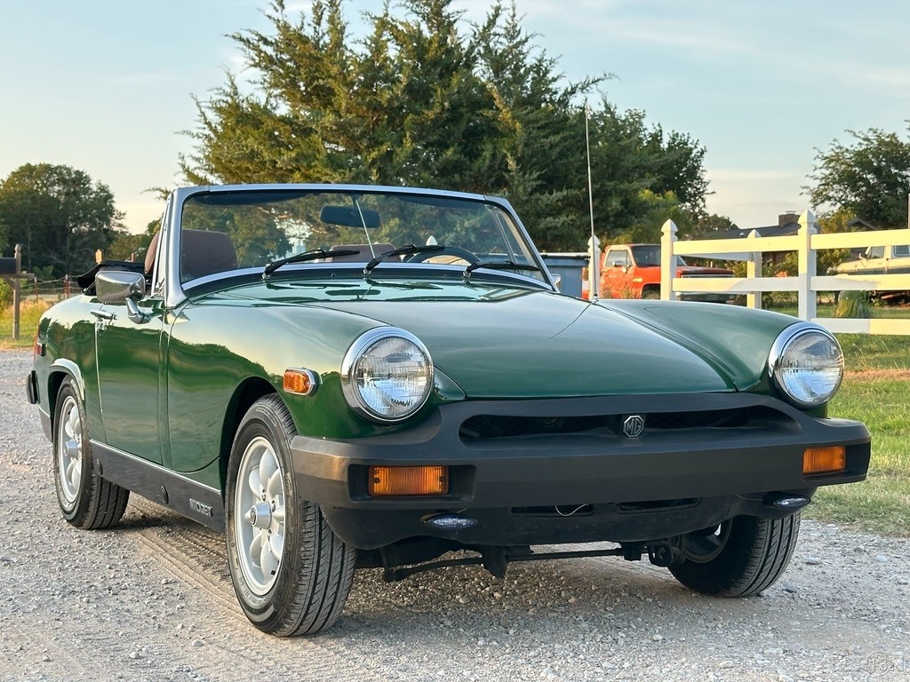 MG-Midget-1979-Convertible-3