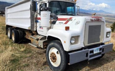 Mack-dump-diesel-1980