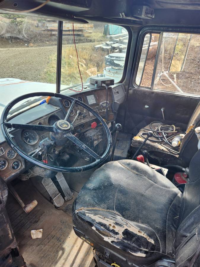 Mack-dump-diesel-1980-4