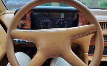 Maserati-1989-Red-Tan-Leather-25