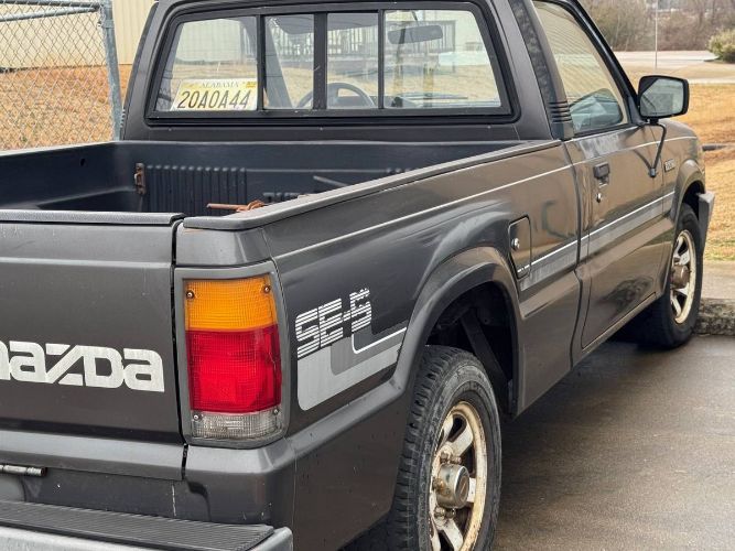 Mazda-B2200-1988-3
