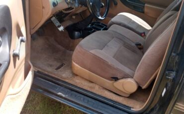 Mazda-B2300-1995-black-10