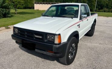 Mazda-B2600-1993-White